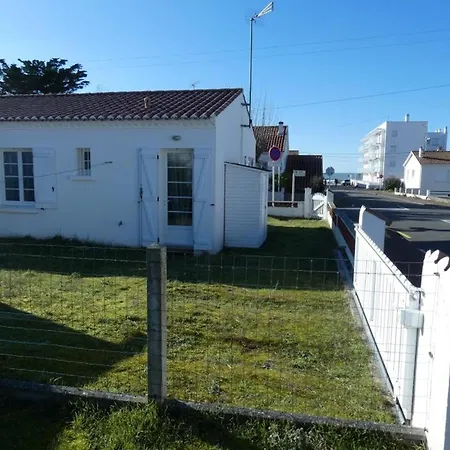 Maison Pres De La Avec Jardin Et Velos, Animaux Bienvenus, Equipee Pour 4 Personnes - Fr-1-540-282 *